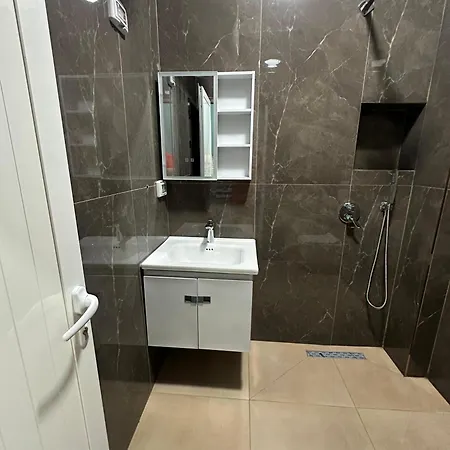 Apartmán Trizone & Golem (Tirana)