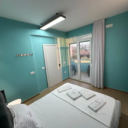 Trizone & * Golem (Tirana)