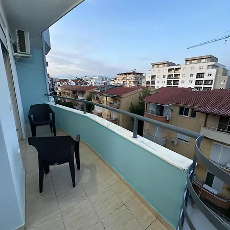 Trizone & Appartement Golem (Tirana)