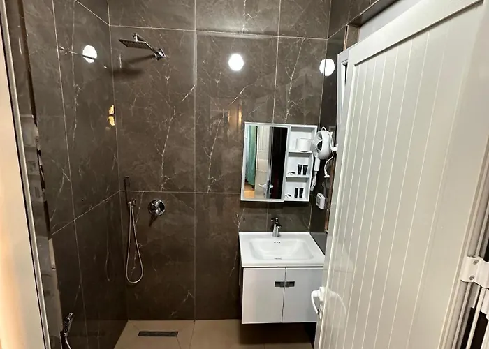 Apartamento Trizone & Golem (Tirana)